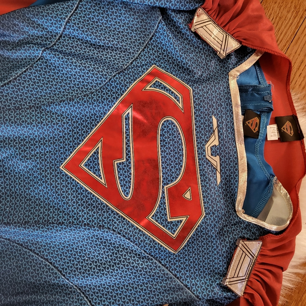 DC Supergirl Costume 🦸♀️ - Picture 6 of 12